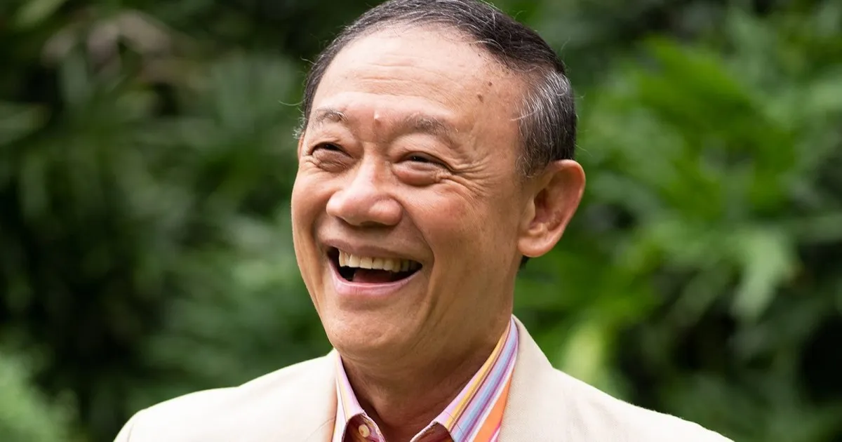 Chan rejects politics and pursues music hobby