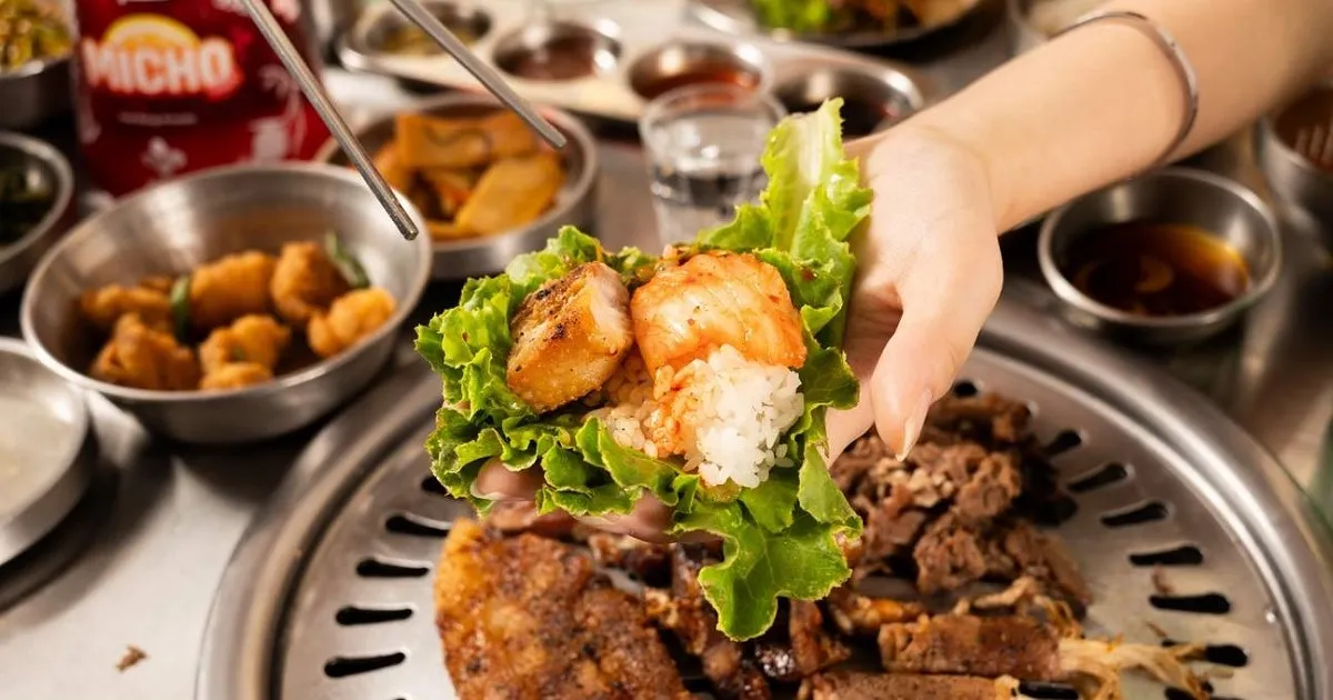 K-Pop Stars Eat K-BBQ and Evade Rabid Fans