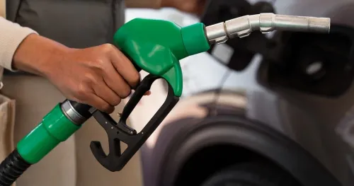 Global Oil Prices Decline as Authorities Note Major Rollbacks